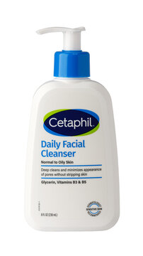 Cetaphil daily facial cleanser bottle with pump on transparent background