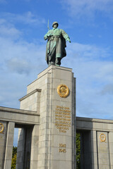 Fototapeta premium BERLIN GERMANY : Soviet War Memorial (Tiergarten) is war memorials to commemorate war dead of 80,000 soldiers of Soviet Armed Forces who died during the Battle of Berlin in April and May 1945
