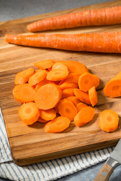 Organic Raw Cut Orange Carrots