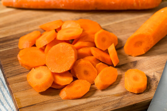 Organic Raw Cut Orange Carrots