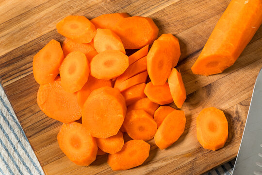 Organic Raw Cut Orange Carrots