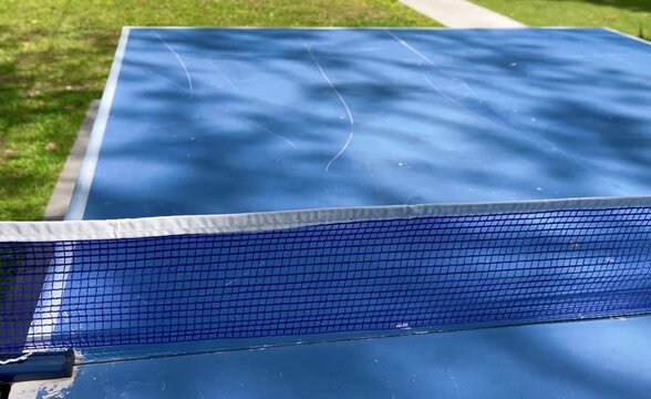Outdoor ping pong table net