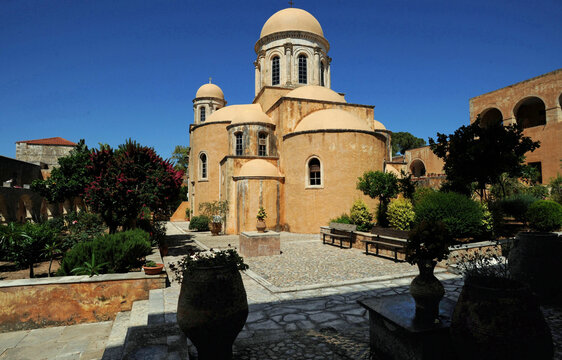 L'abside de l'&eacute;glise du monast&egrave;re de la Sainte-Trinit&eacute; sur la presqu'&icirc;le de l'Akrotiri pr&egrave;s de La Can&eacute;e en Cr&egrave;te