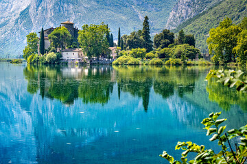Fototapeta premium Lago di Toblino, Trentino, Italia