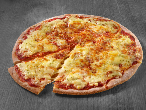 Pizza 4 Kaese mit Slice, K&auml;sepizza