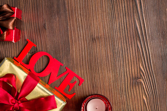 concept Valentine Day love wooden background top view mock up