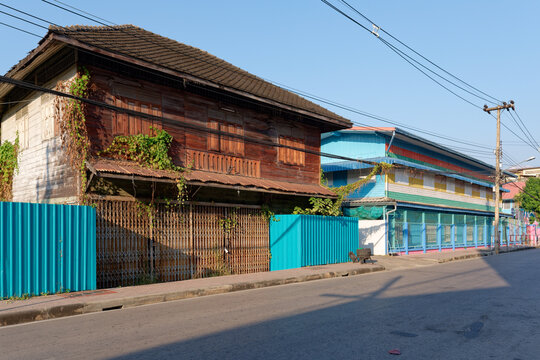 Anciennes maisons traditionnelles en bois de Teck, Lampang, Tha&iuml;lande.