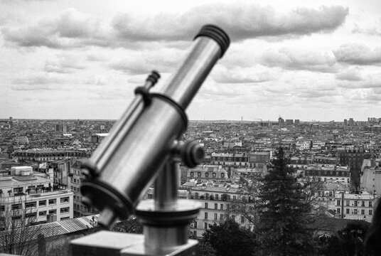 Paris Viewing Telescope