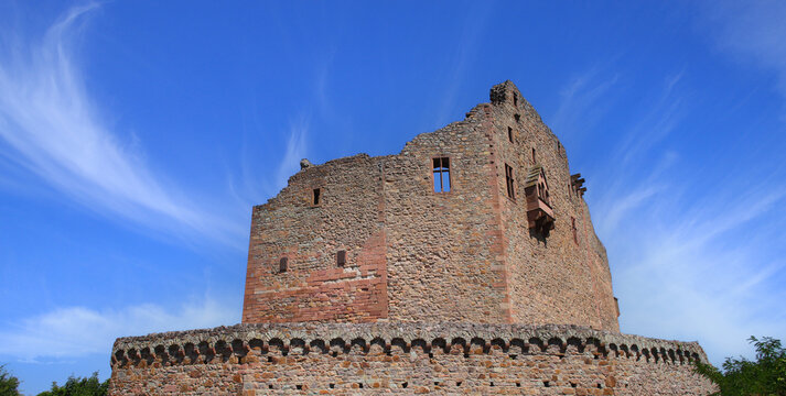 View , old ruins, Windeck castle , Weinheim, Baden-W&uuml;rttemberg, Germany
