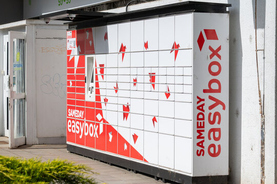 Sameday Easybox Parcel Locker in Budapest Hungary