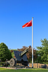 Fototapeta premium BELFAST NORTHERN IRELAND UNITED KINGDOM: 25 Pound Howitzer Field Gun, located in The Shankill Somme Memorial Park, Belfast