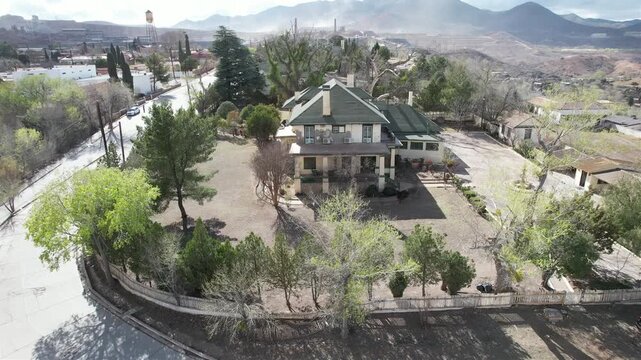 Vista aerea de Casa  Green , de William C. Green en en pueblo minero en Cananea , Sonora Mexico 
