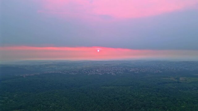 Serbian wildfire smoke engulfs the sun in Belgrade