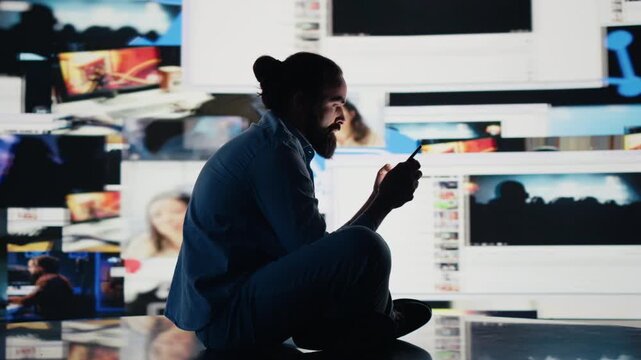 An isolated young user experiences anxiety and manipulation from obsessive social network use, with constant interaction and information overload causing emotional harm.
