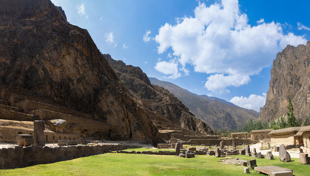 Sacred Valley, Peru, Cusco, Ollantaytambo Inca archaeological site and an indigenous town with original native population and artisan market