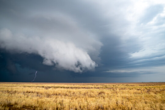 Impacts of Climate Change. Extreme Weather, El Ni&ntilde;o, Supercell Storms, Global Warming, Renewable Energy Transition and Environmental Sustainability