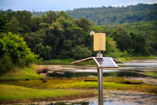 Solar Powered Weather Station in Forested Natural Reservoir