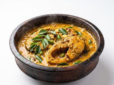 fish curry, seafood, indian cuisine, fish, curry, spicy food, traditional recipe, seafood curry, homemade, delicious, gourmet, lunch, dinner, restaurant, herbs, authentic food, comfort food, food phot