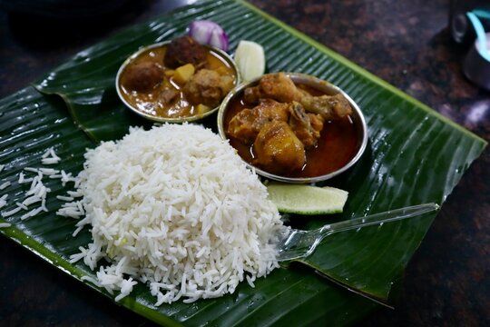 インド　コルカタ 　カレー料理