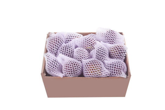 Fresh Red Yunnan Figs in Protective Foam Netting Box Ready for Market Distribution