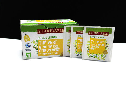 boite de sachets de th&eacute; vert  Darjeeling au gingembre, citron vert  du commerce &eacute;quitable