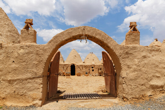 Turkey, Anatolia, South East Anatolia, Sanliurfa Province, Harran, Beehive houses, Entrance gate