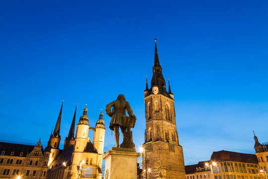 Germany, Saxony-Anhalt, Halle, Market square with Red Tower, Market Church and Haendel Memorial at dusk