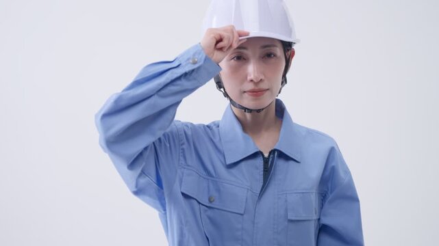 作業着の女性