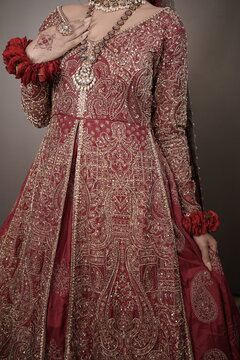 Asian Pakistani brides accessories
