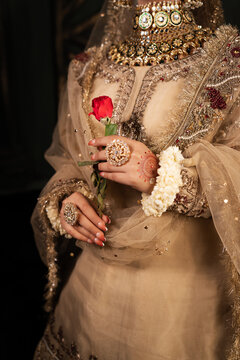 Asian Pakistani brides accessories