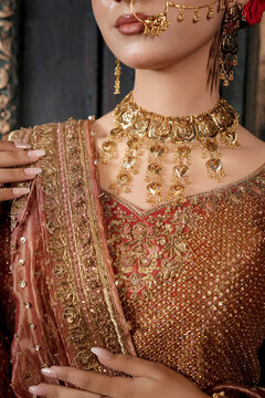 Asian Pakistani brides accessories