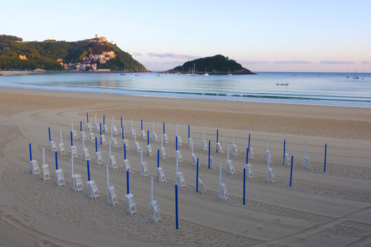 San Sebasti&aacute;n Bay with La Concha Beach, Mount Igueldo and Santa Clara Island, with Boats