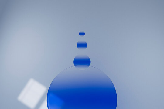 Minimal Glass Sphere Stack