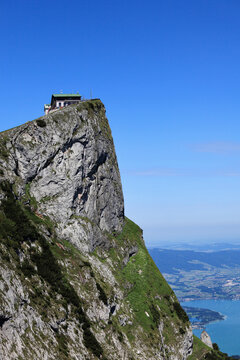 Austria, Salzburg province, Salzkammergut region, Schafberg mountain, Lake Mondsee, View of hotel on schafbergspitze mountain