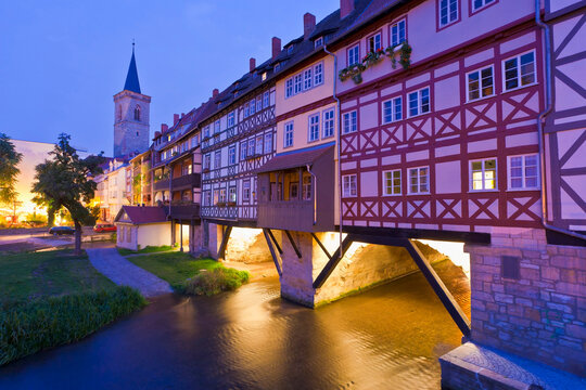 Germany, Thuringia, Erfurt, View of St Aegidien church at dusk