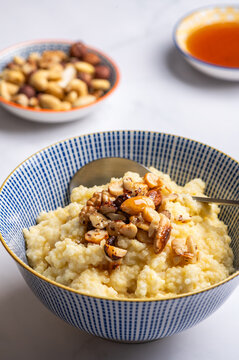 Millet porridge with mixed nuts