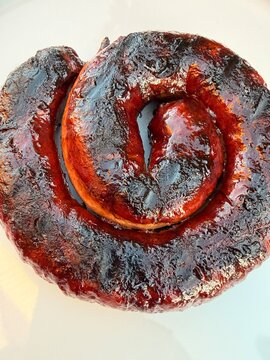 Grillwurst. Bratwurstschnecke.