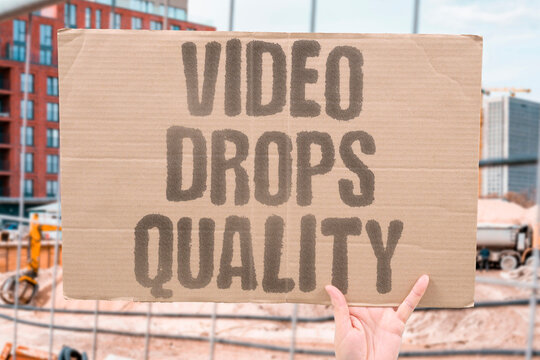 "Video Drops Quality" The resolution deteriorates when many participants join. RESOLUTION. BANDWIDTH. CALL. DROP. PIXELATE.