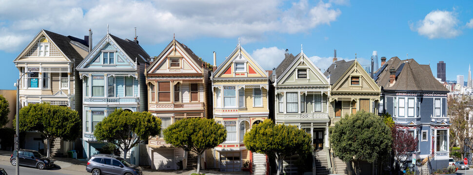 ictorian houses at San Francisco heights, Alamo square