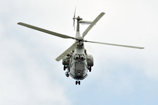 HELIC&Oacute;PTERO SUPER PUMA DEL EJERCITO DEL AIRE ESPA&Ntilde;OL EN UNOS EJERCICIOS DE SALVAMENTO