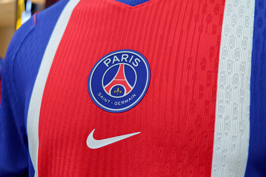 Paris Saint Germain Logo on Home Jersey