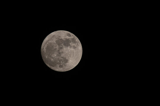 Vollmond in der Nacht
