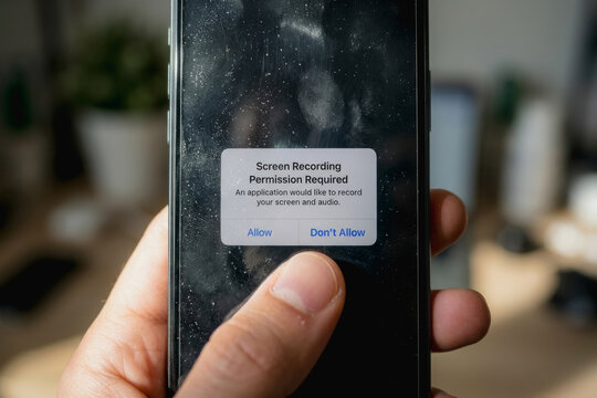 Screen recording permission request on smartphone