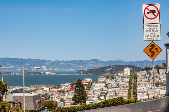Beautiful Golden Gate Bridge view from Crissy Field park in San Francisco