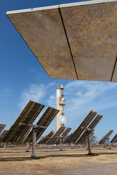 Concentrated solar power plant generating clean energy