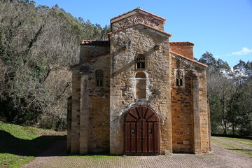Fototapeta premium Iglesia de San Miguel de Lillo, Oviedo, Asturias, España