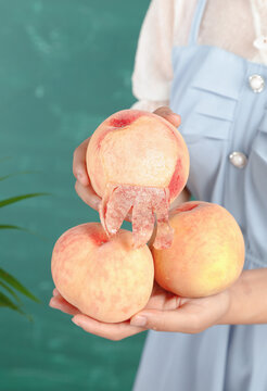 Fresh Yangshan Peaches from Fenghua Coast - Woman Holding Ripe Organic Fruit