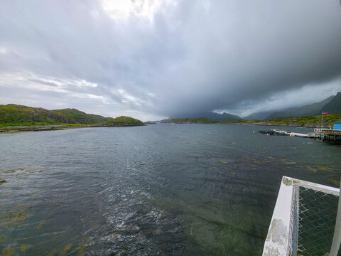 Aussicht vom Lofotakvariet auf Meer der Lofoten 