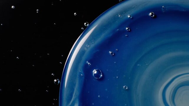 Cobalt blue resin self-leveling with rising air bubbles