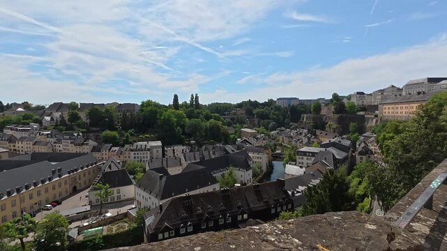 Ville basse, partie basse de la ville de Luxembourg, vue depuis la citadelle de Vauban
